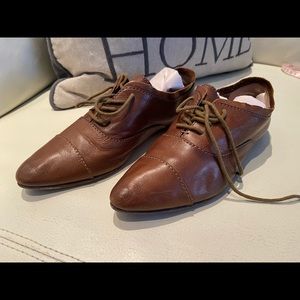 FRYE shoes flats brown size 6.5